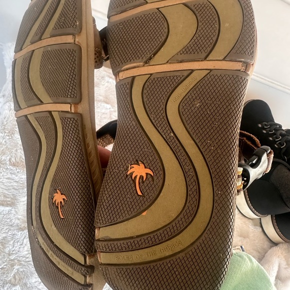 Margaritaville Tan and Brown Sandals - Picture 5 of 7